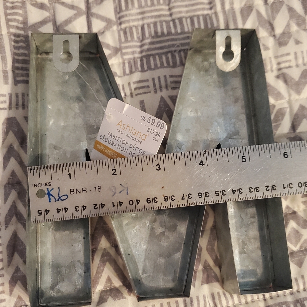 Metal letter M hangable - Picture 3 of 4